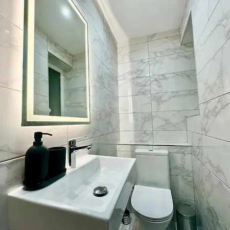 Modern Retreat In The Heart Of St Julians *