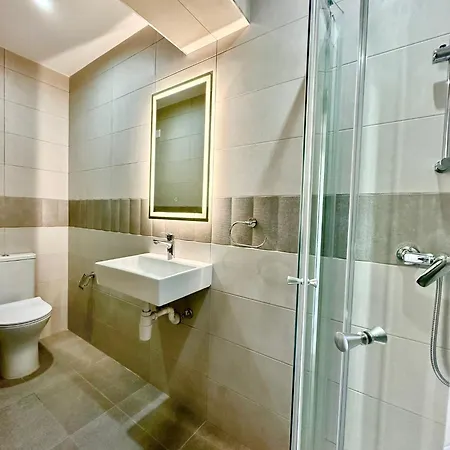 Modern Retreat In The Heart Of St Julians Lägenhet *