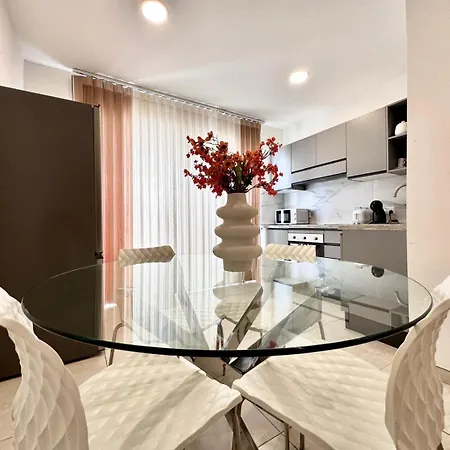 Modern Retreat In The Heart Of St Julians Lägenhet