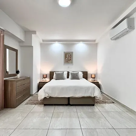 Apartment Modern Retreat In The Heart Of St Julians