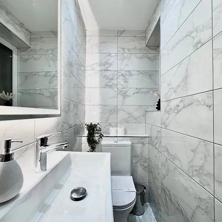 Modern Retreat In The Heart Of St Julians *