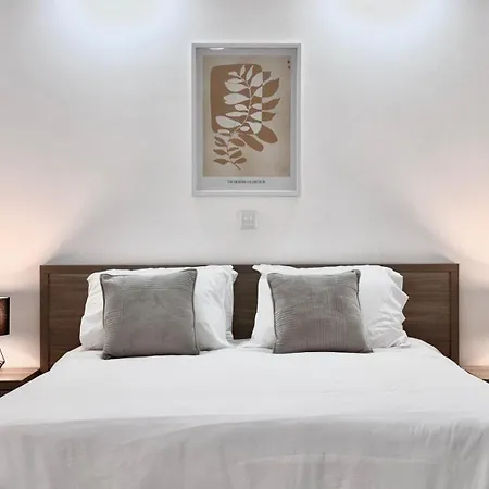 Modern Retreat In The Heart Of St Julians Appartamento San Giuliano
