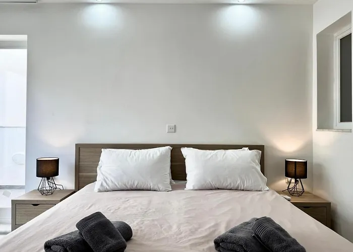 Modern Retreat In The Heart Of St Julians Saint Julian's