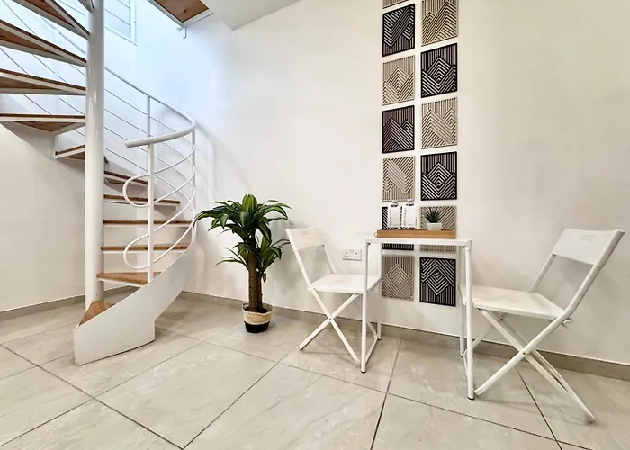 Διαμέρισμα Modern Retreat In The Heart Of St Julians Saint Julian's