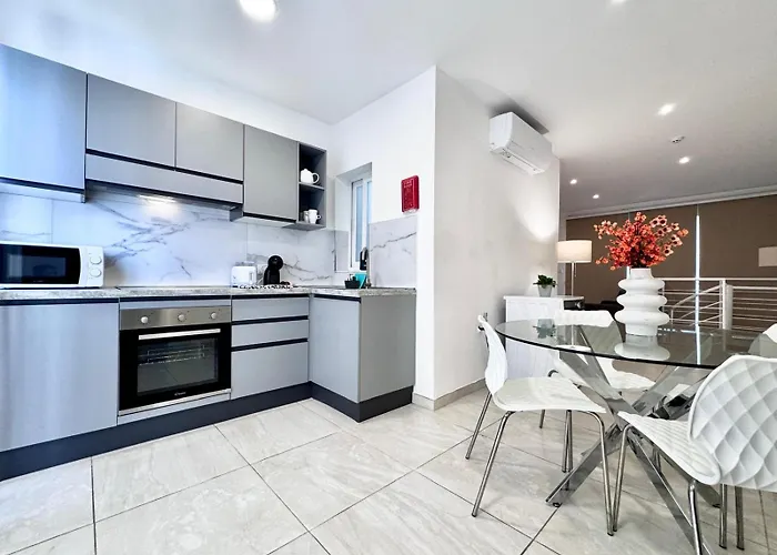 Modern Retreat In The Heart Of St Julians *